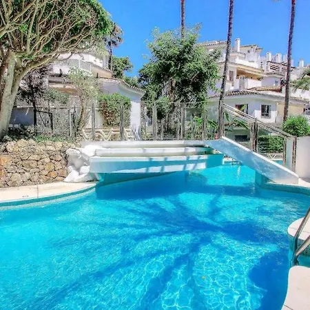 1081 - Golden Jacuzzi Appartement *