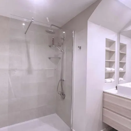 1081 - Golden Jacuzzi * Marbella