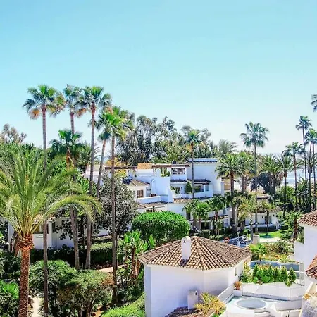 1081 - Golden Jacuzzi * Marbella