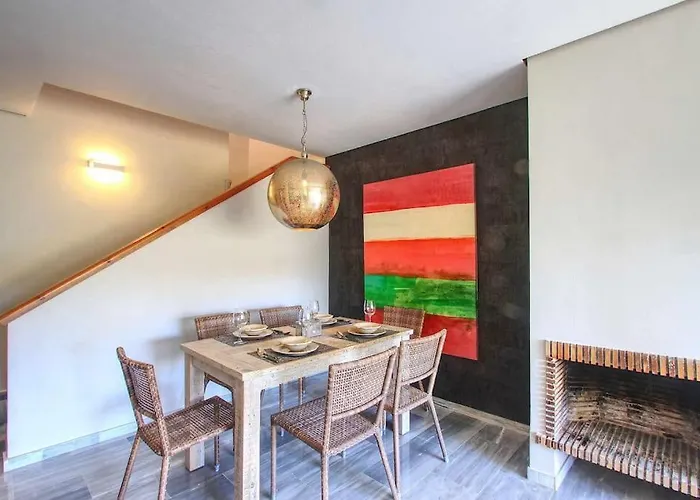 1081 - Golden Jacuzzi Apartment Marbella